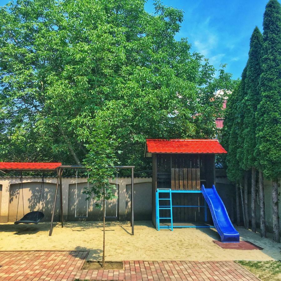 Iris Vendeghaz Apartment ไฮจ์ดุสโซบอสโล ภายนอก รูปภาพ